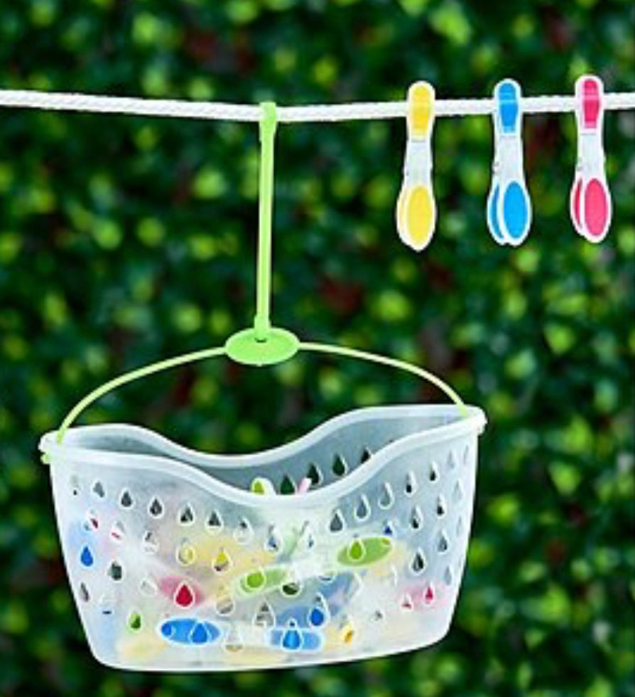 Clothespin Set (Basket with 24 clothespins)
